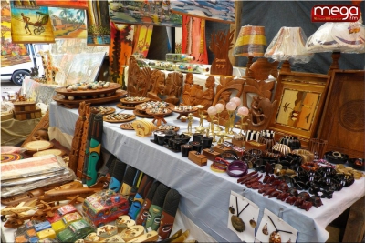 Circulez y&#039;a tout à voir en direct du Marché d&#039;artisanat d&#039;art de St Denis en Val