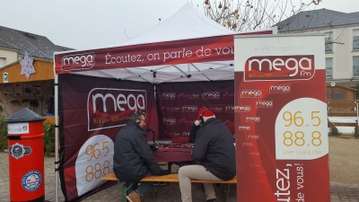 Circulez y&#039;a tout à voir en direct du Marché de Noël de Saint Denis de l&#039;Hôtel